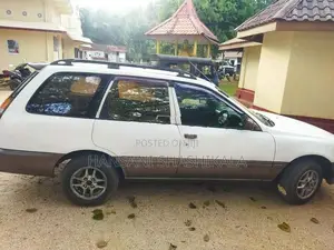 Nissan Wingroad 1999