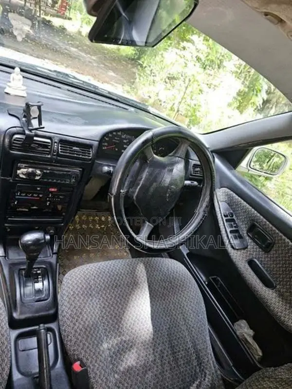 Nissan Wingroad 1999
