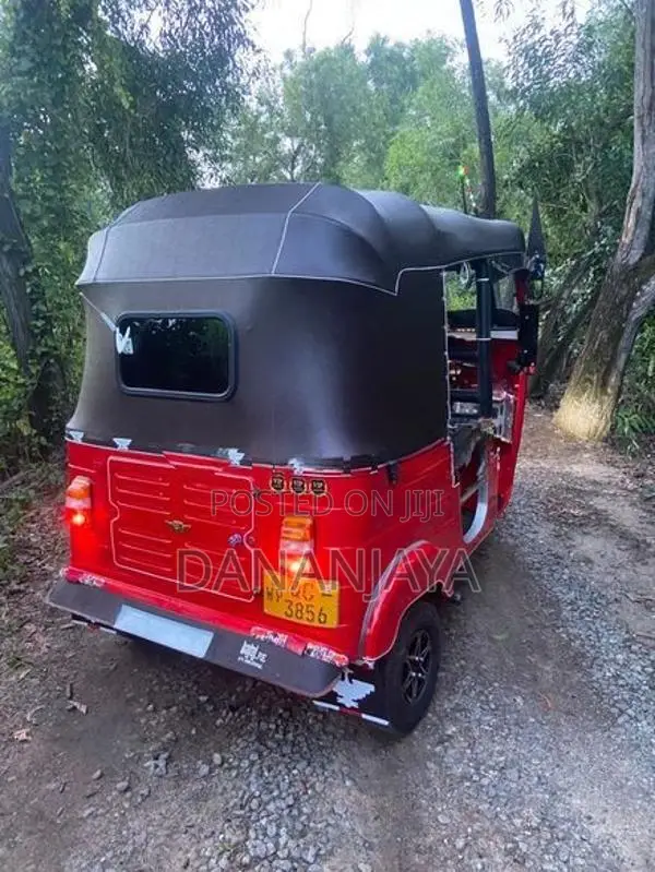Bajaj RE 2005