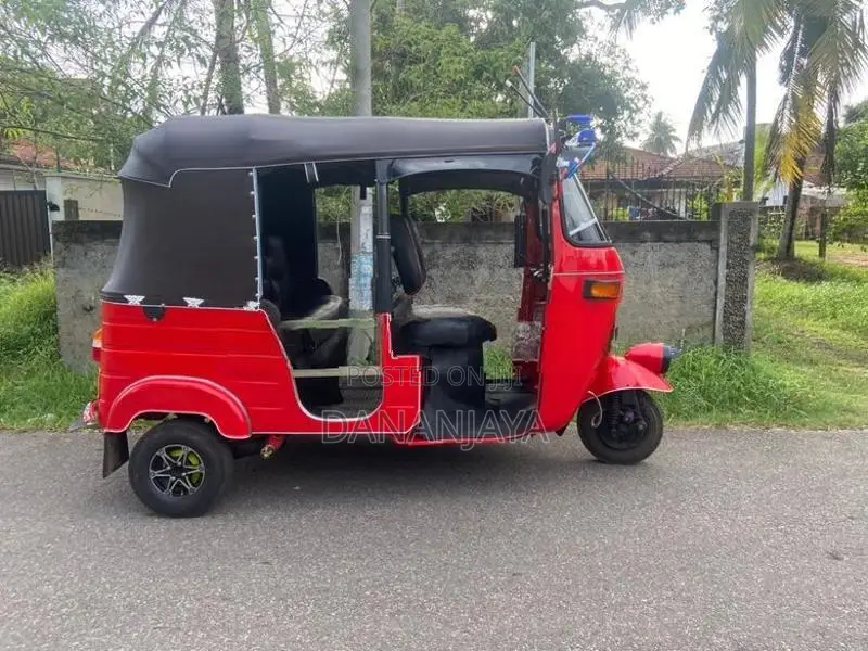 Bajaj RE 2005