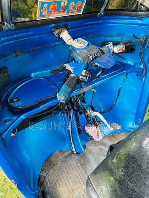 Bajaj RE 1998