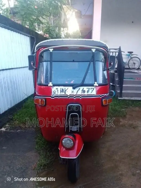Bajaj RE 2004
