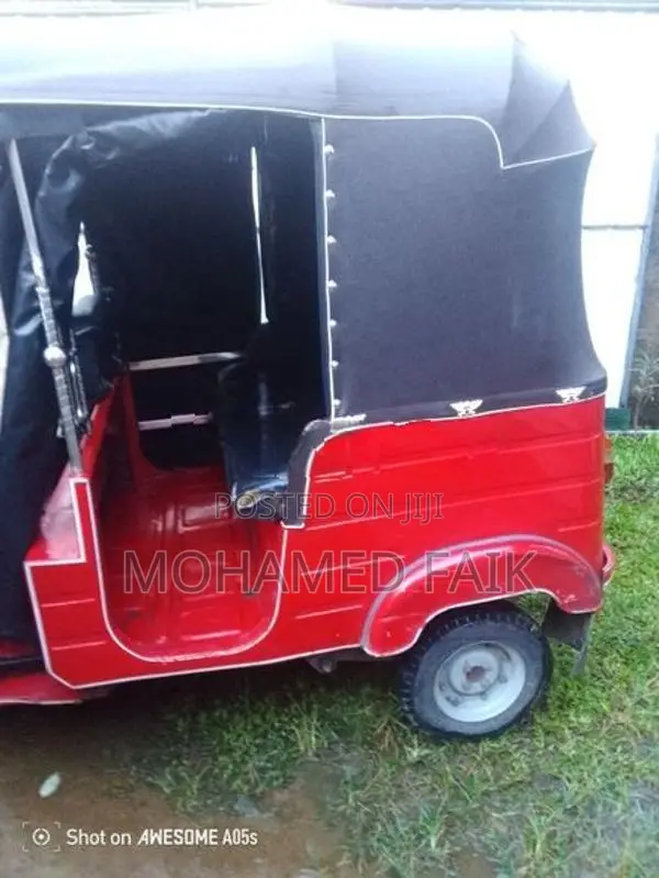 Bajaj RE 2004