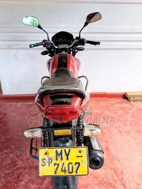 TVS Apache 2006