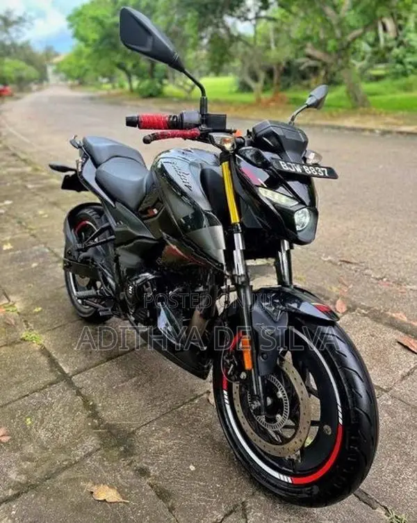 Bajaj Pulsar N160 2025