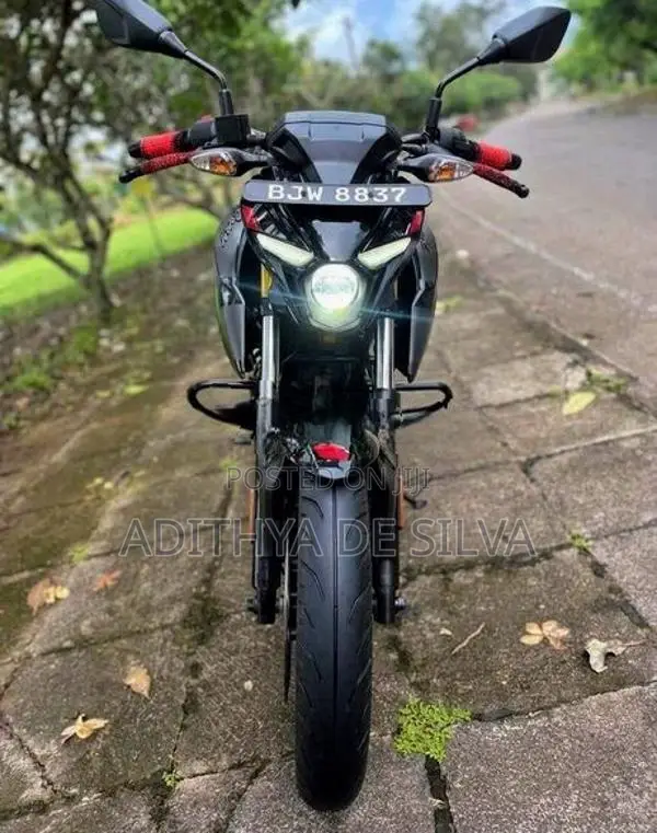 Bajaj Pulsar N160 2025