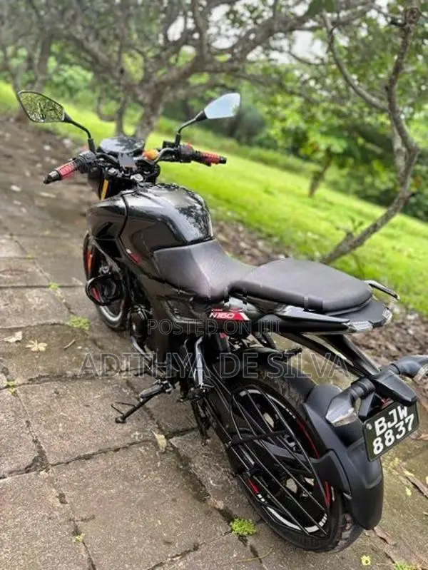 Bajaj Pulsar N160 2025