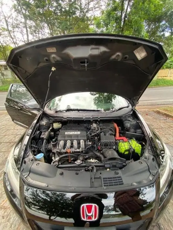 Honda CRZ ZF1 2011