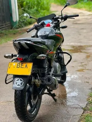 Bajaj Pulsar 180 2017