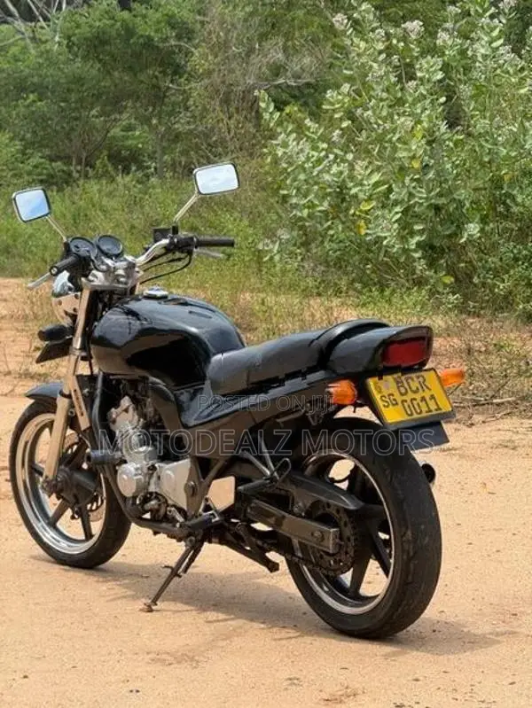 Honda Jade 2015