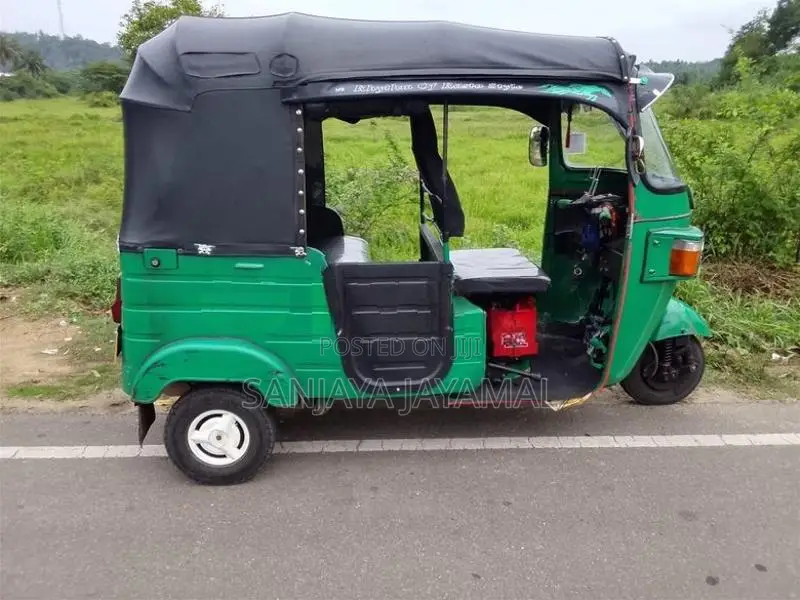 Bajaj RE 2012
