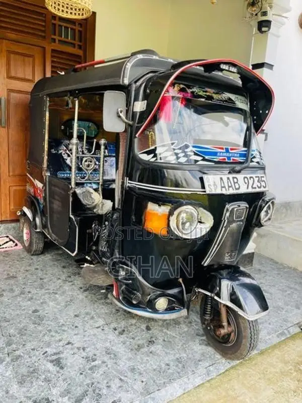 Bajaj RE 2012