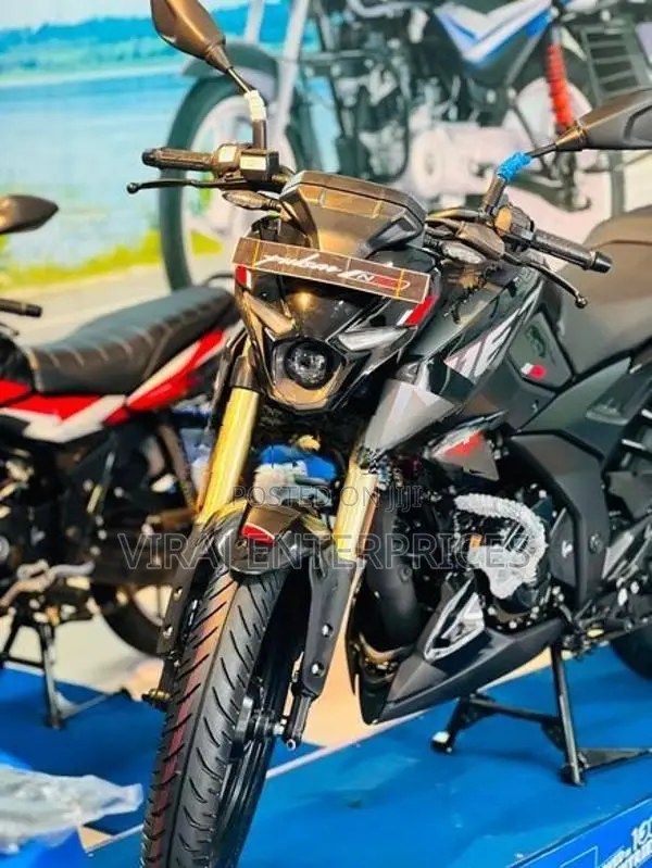 Bajaj Pulsar N160 premium 2026