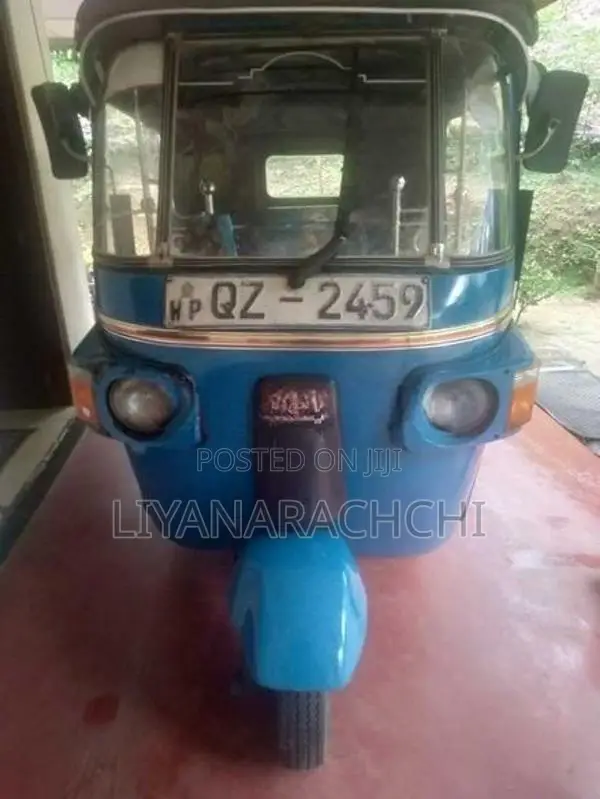 Bajaj RE Three Wheeler 2010