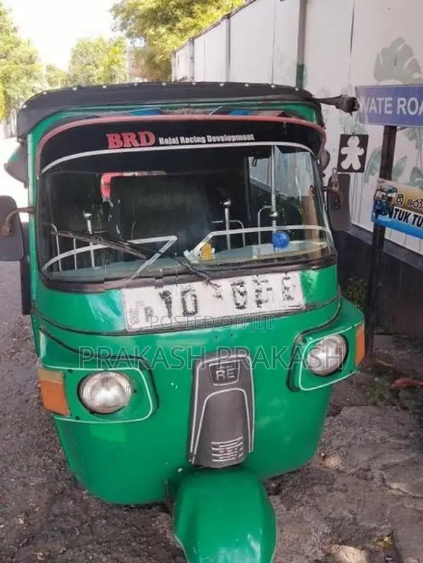 Bajaj RE 2010