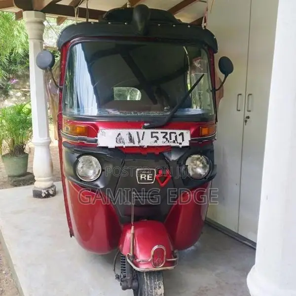Bajaj RE 2015