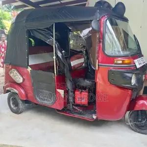 Bajaj RE 2015