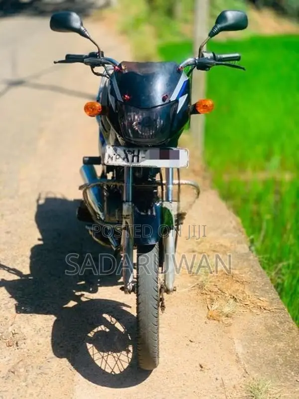 Bajaj CT100 2011