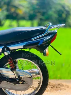 Bajaj CT100 2011