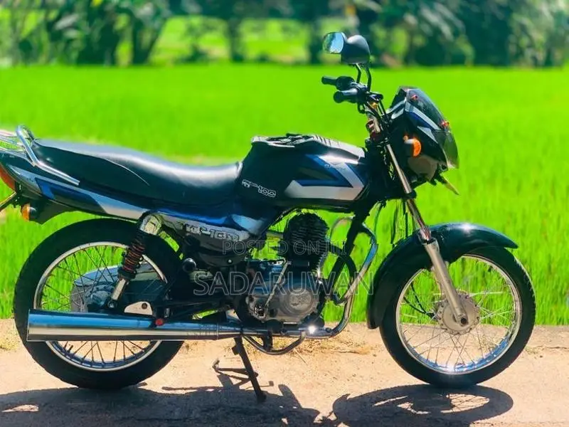 Bajaj CT100 2011