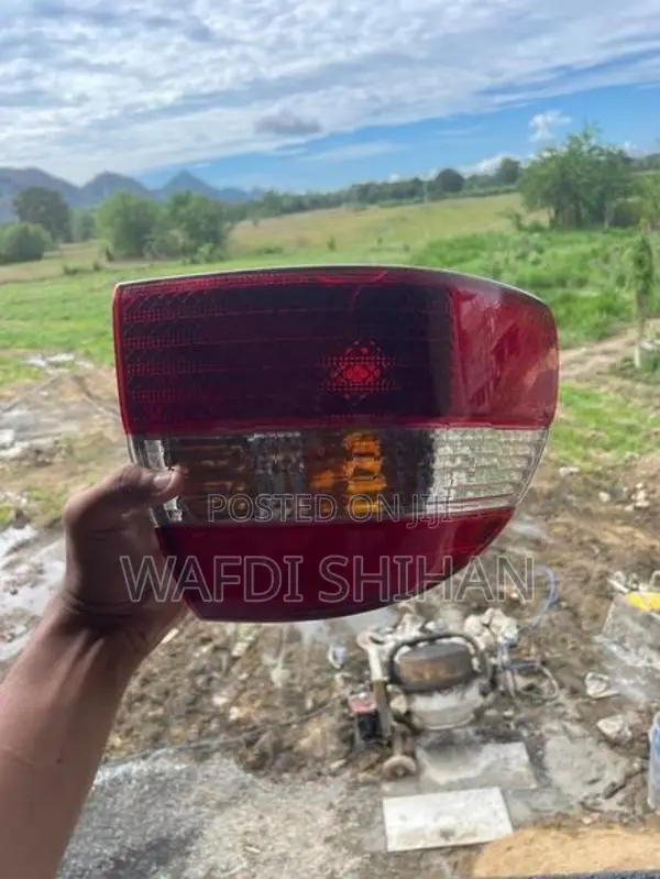 Toyota Corolla 110 AE110 1997 RH Right Side Tail Light