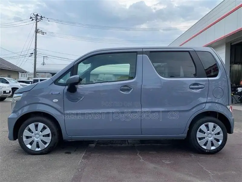 Suzuki Wagon R FX 2025