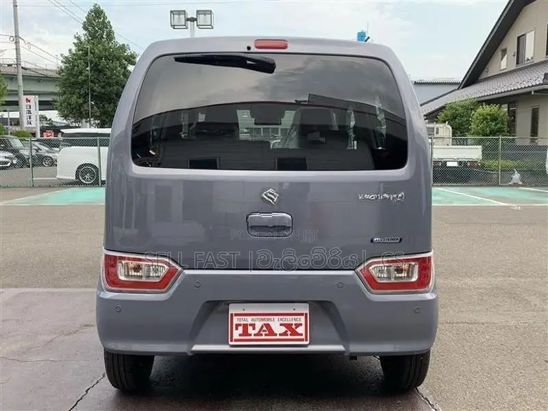 Suzuki Wagon R FX 2025