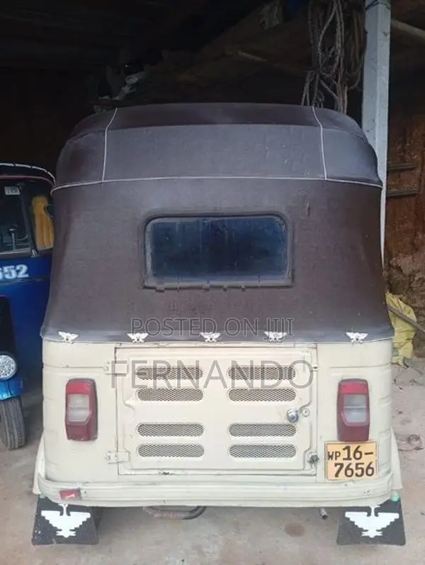 Bajaj RE 1995
