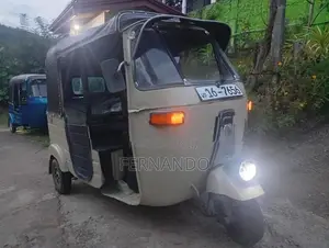 Bajaj RE 1995