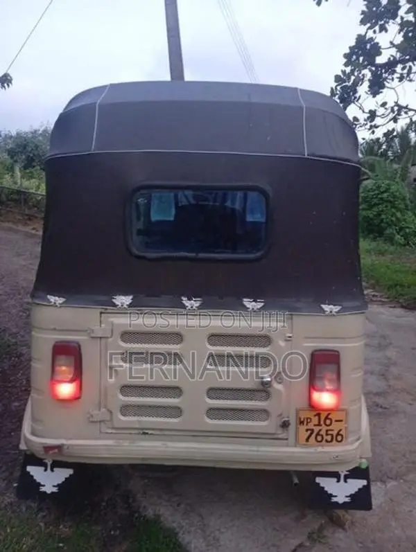 Bajaj RE 1995