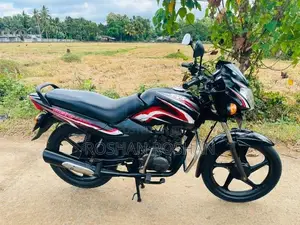 TVS Metro 2016