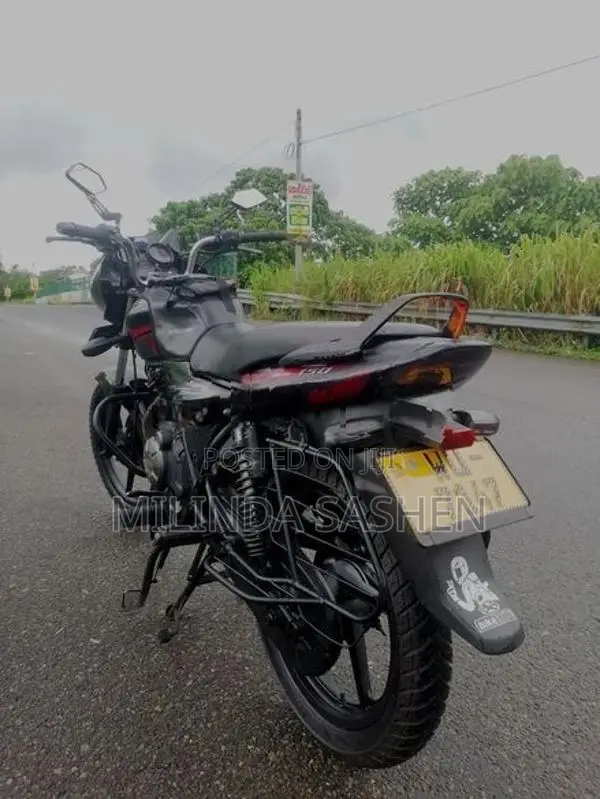Bajaj Discover 2012