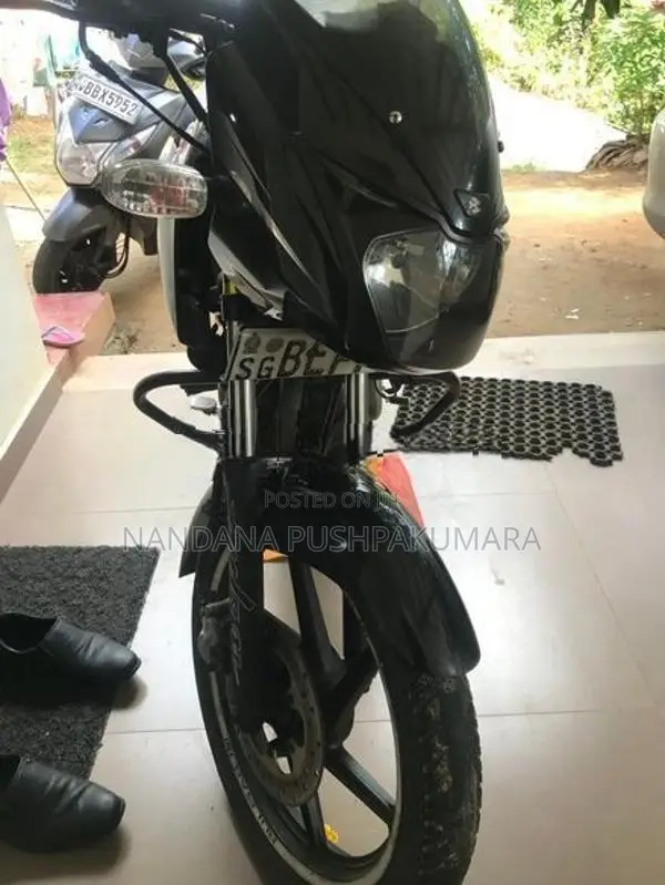 Bajaj Pulsar 150 2015