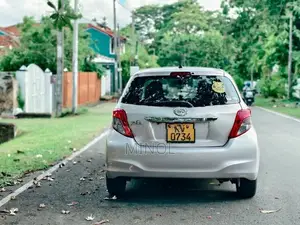 Toyota Vitz 2012