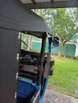 Bajaj RE 2025