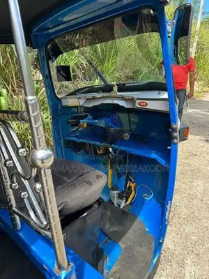 Bajaj RE Three Wheeler 2004
