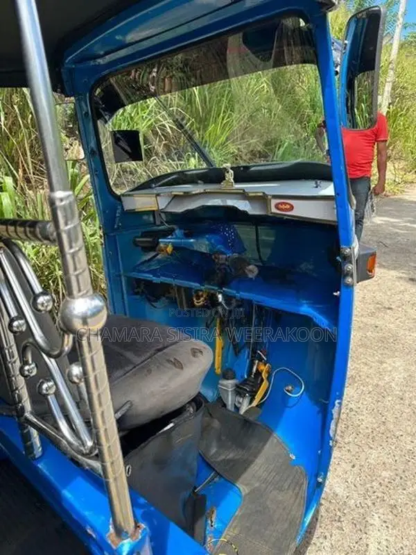 Bajaj RE Three Wheeler 2004