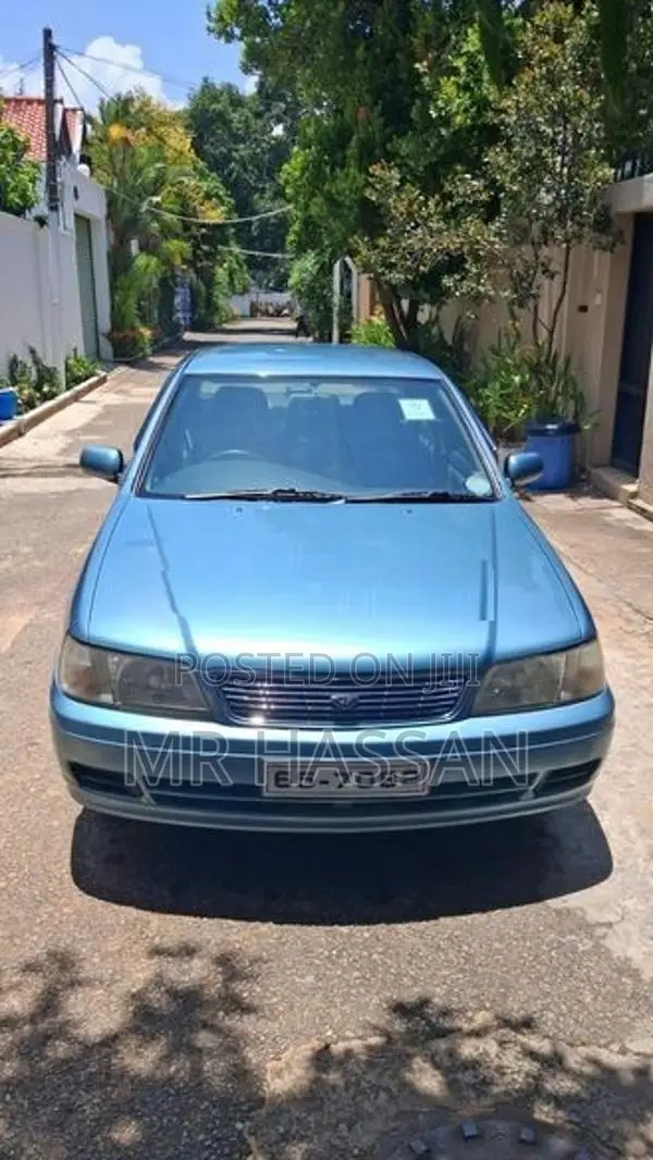 Nissan Bluebird 2000