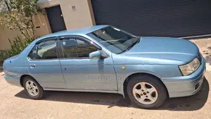 Nissan Bluebird 2000