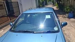 Nissan Bluebird 2000
