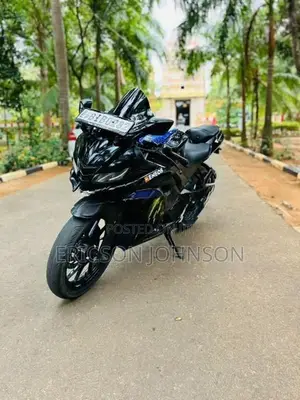 Yamaha R15 2019
