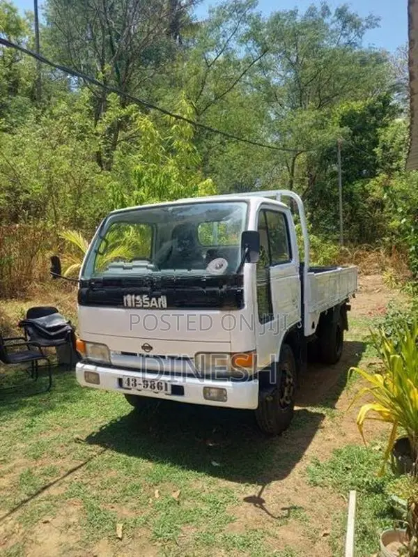 Nissan Atlas 1989