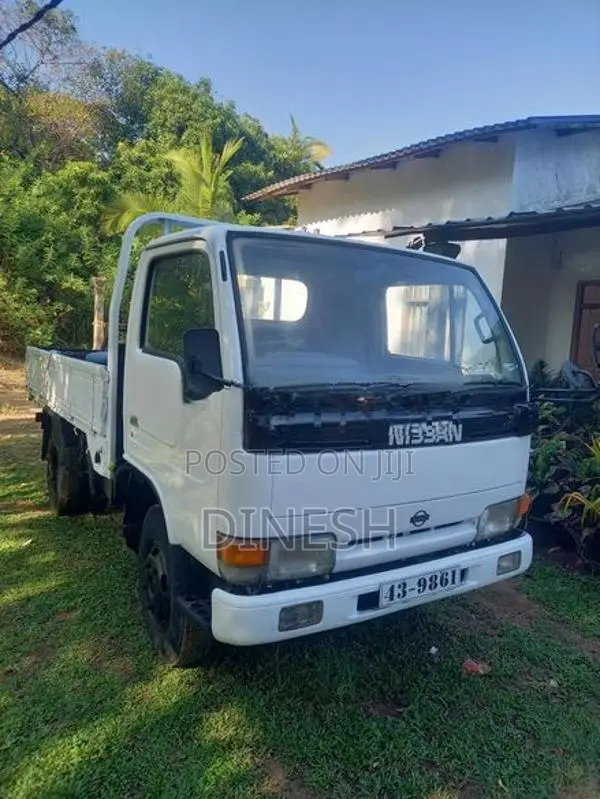 Nissan Atlas 1989