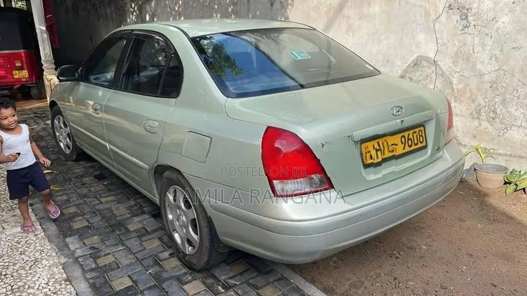 Hyundai Elantra GLs 2000