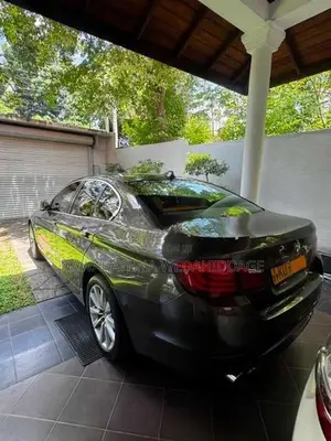BMW 528i F10 2011