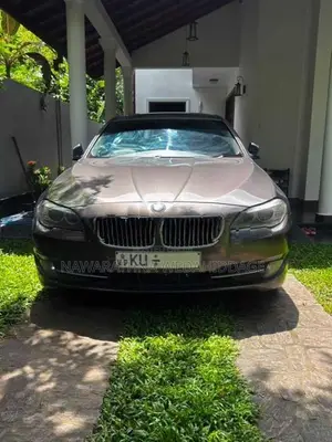 BMW 528i F10 2011