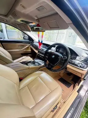 BMW 528i F10 2011