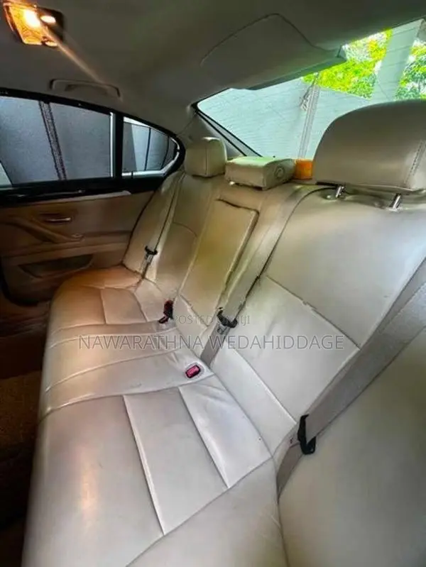 BMW 528i F10 2011