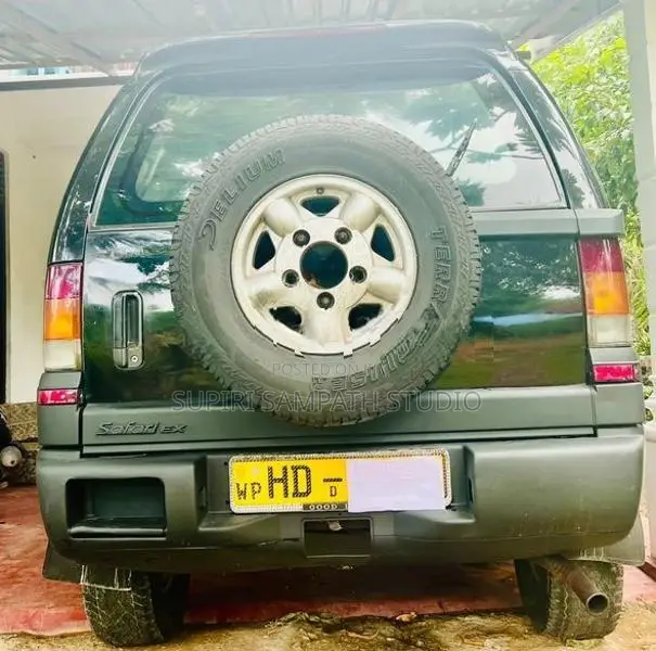 Tata Safari 2003