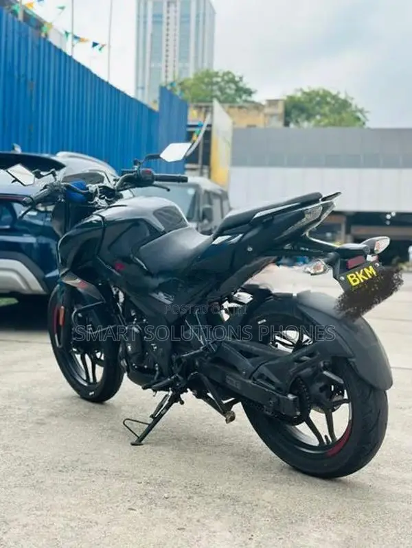 Bajaj Pulsar N160 2025